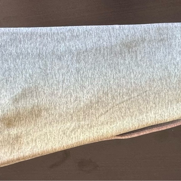 Beyond Yoga XS ombre leggings, great condition. Originally $110+Priced to sell - Picture 2 of 6